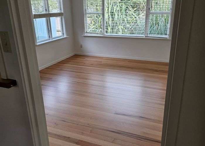  at 2/2 Earl Road, Titirangi, Waitakere City, Auckland