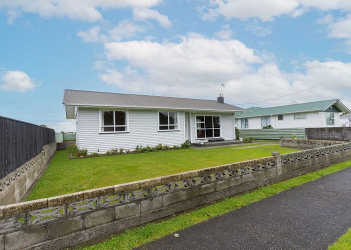  at 6 Peters Avenue, Cloverlea, Palmerston North