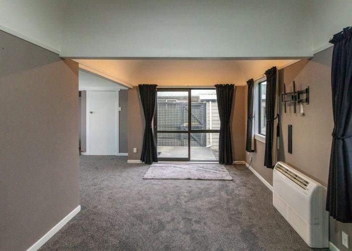  at 118  Bay Road, Grasmere, Invercargill, Southland