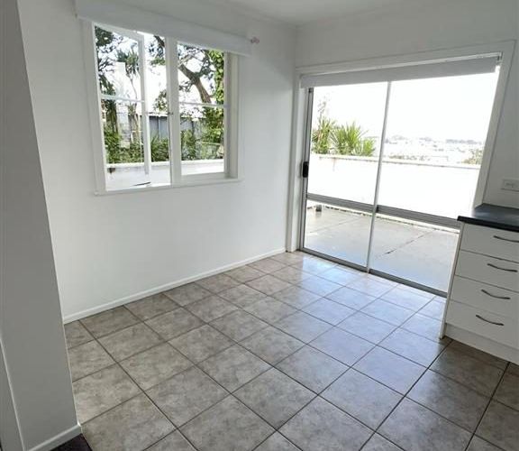  at 586 East Coast Road, Pinehill, North Shore City, Auckland