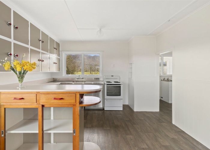  at 208 Abel Tasman Drive, Takaka, Tasman, Nelson / Tasman