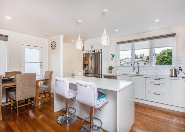  at 21 Ribblesdale Road, Henderson, Waitakere City, Auckland