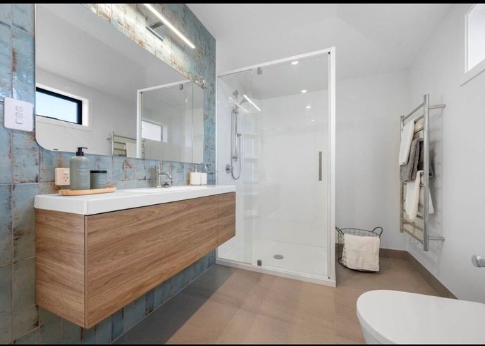  at 2/83 Campbell Rd, One Tree Hill, Auckland City, Auckland
