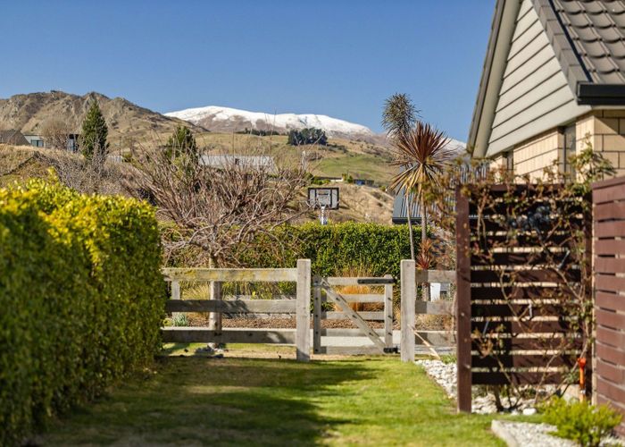  at 4 Banbury Terrace, Lower Shotover, Queenstown-Lakes, Otago