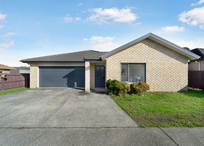  at 9 Woodbank Drive, Glen Eden, Auckland
