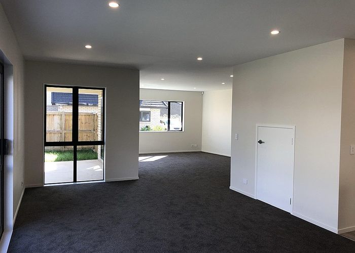  at 112b Gracechurch Drive, Flat Bush, Manukau City, Auckland