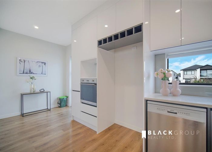  at 22 Laquinta Place, Flat Bush, Manukau City, Auckland