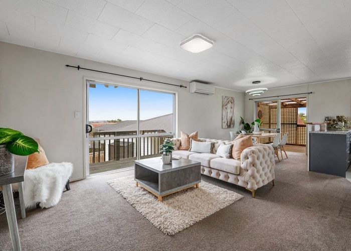  at 10 Santiago Crescent, Unsworth Heights, North Shore City, Auckland