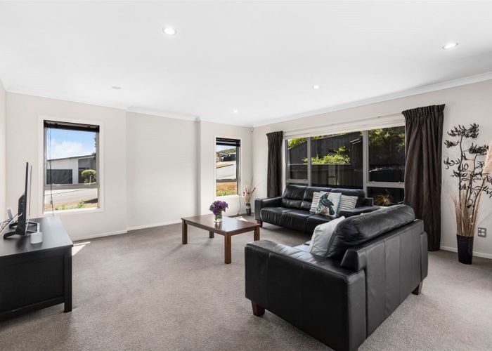  at 7 Sumner Terrace, Aotea, Porirua