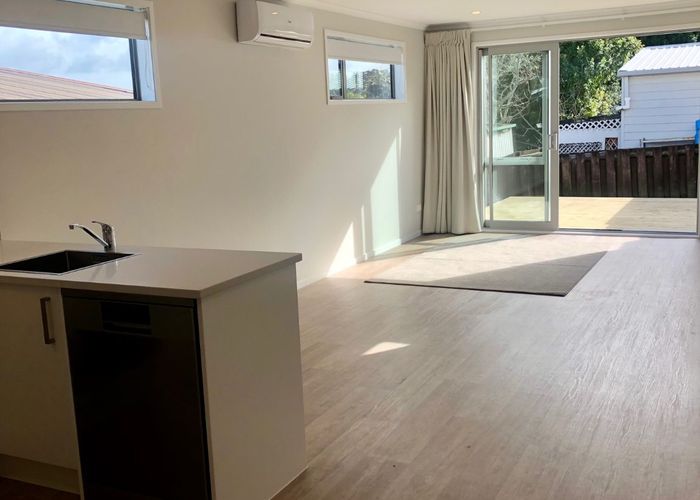  at 1C Pavola Grove, Glenfield, North Shore City, Auckland