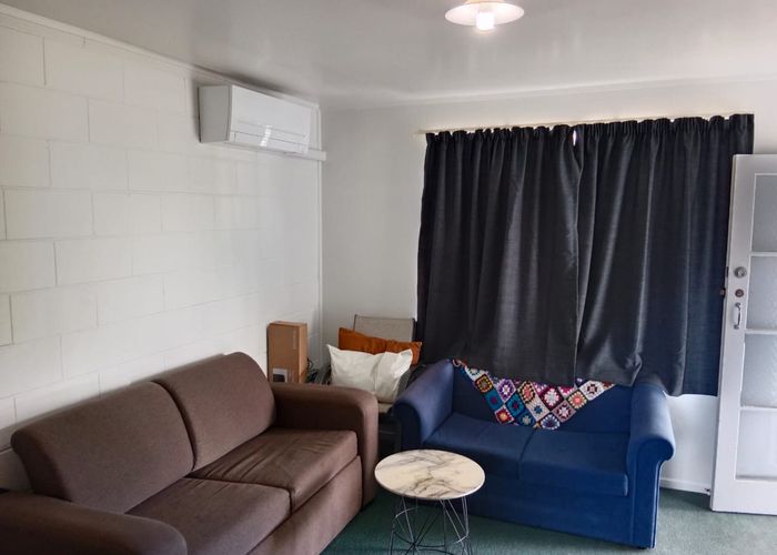  at 2/5 Bollard Avenue, Mount Albert, Auckland City, Auckland