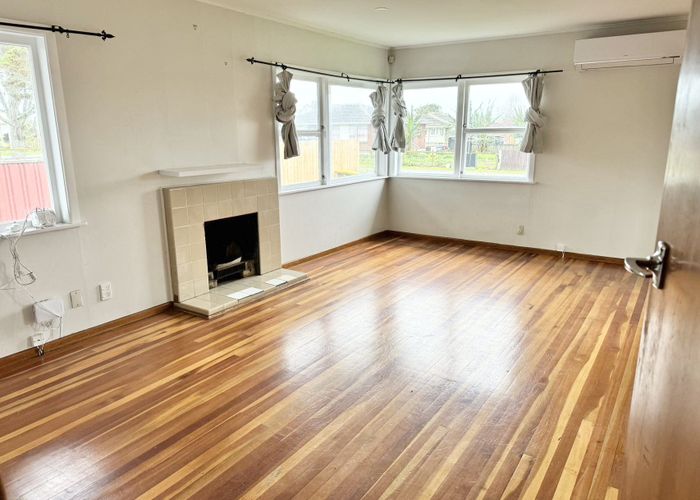  at 4 Proctor Place, Mangere, Auckland