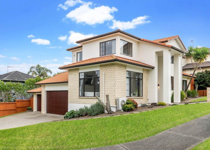  at 2 Vin Alto Drive, Flat Bush, Manukau City, Auckland