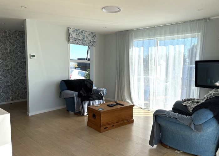  at 6 Broadview Way, Richmond, Richmond