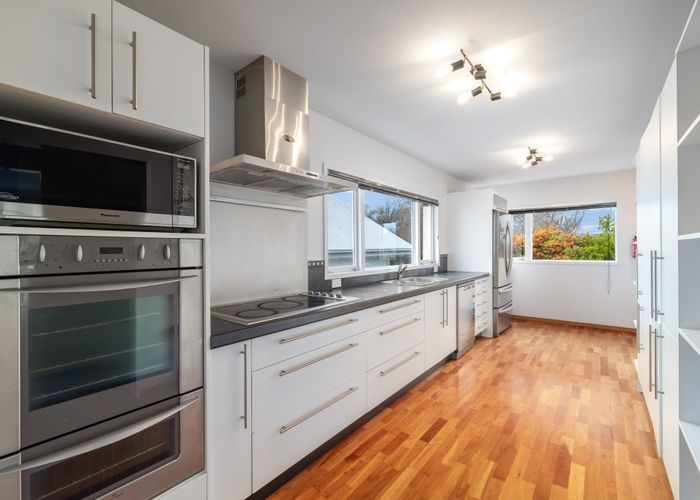  at 182 Rossall Street, Merivale, Christchurch