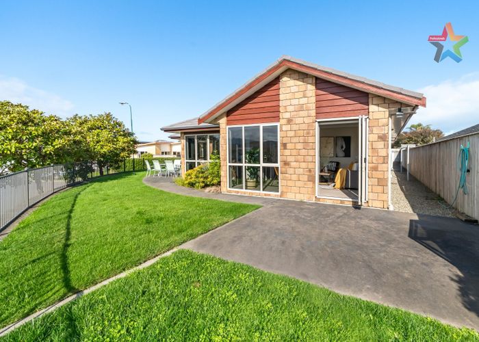  at 27 Simpson Crescent, Raumati Beach, Kapiti Coast, Wellington