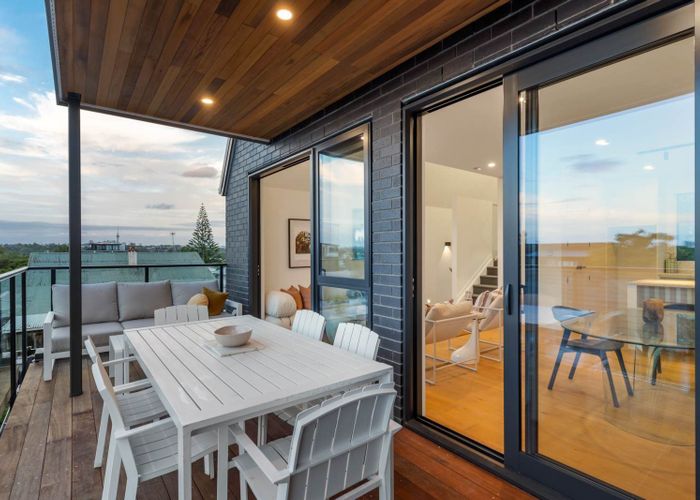  at 3/11 Huia Road, Point Chevalier, Auckland City, Auckland