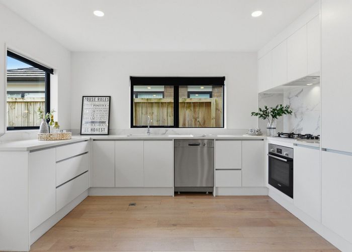  at 2/7 Tokerau Drive, Rototuna, Hamilton, Waikato