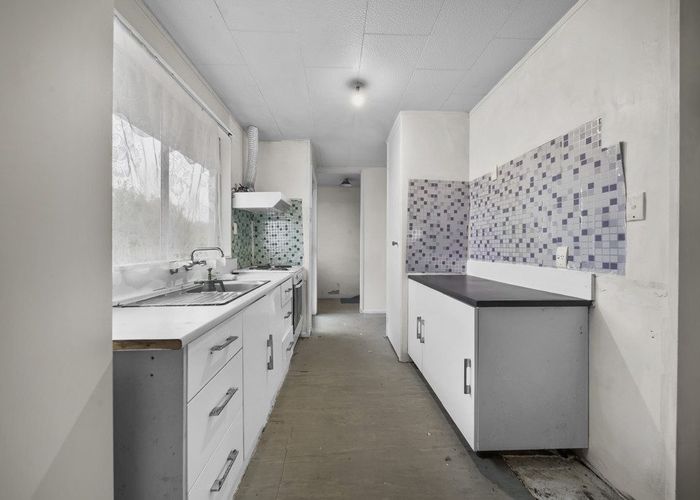  at 2/30 Kennington Drive, Clendon Park, Manukau City, Auckland