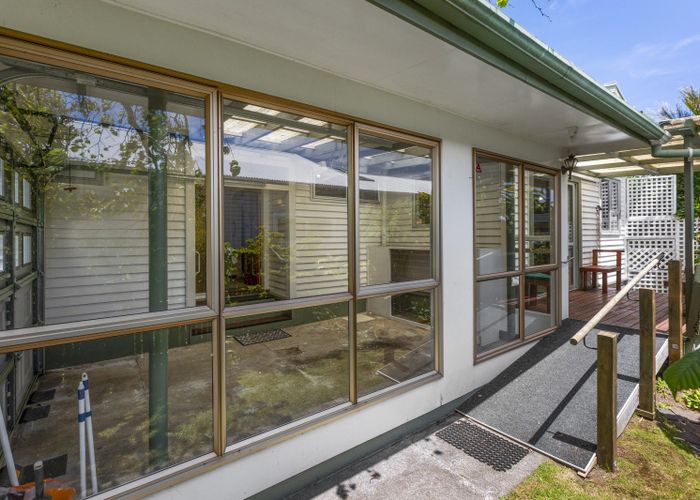  at 43 Dorset Avenue, Westown, New Plymouth