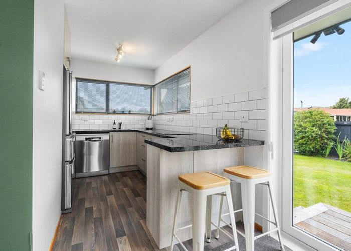  at 1/45 Arran Crescent, Woolston, Christchurch