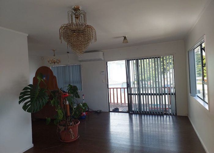  at 42 Everglade Drive, Goodwood Heights, Manukau City, Auckland