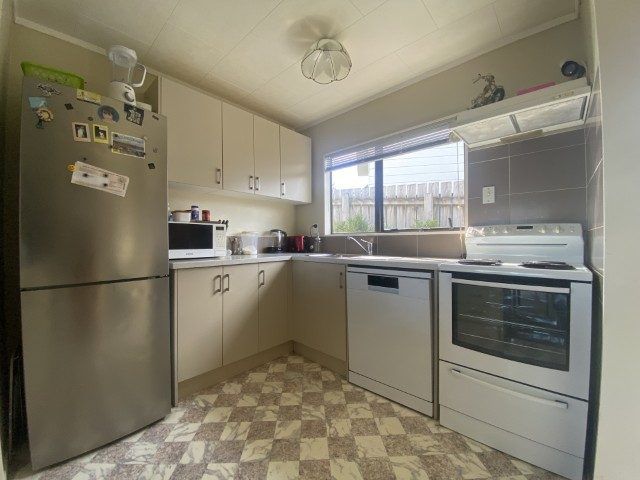  at 6 Staysail Place, Whitby, Porirua, Wellington