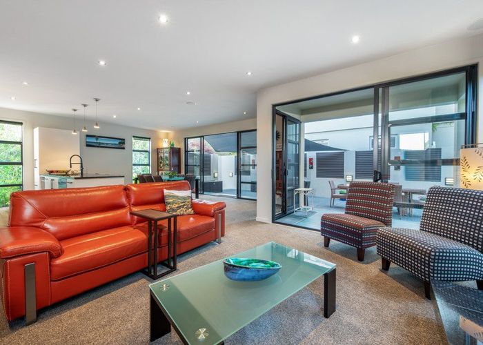  at 16 Kahikatea Close, Campbells Bay, North Shore City, Auckland