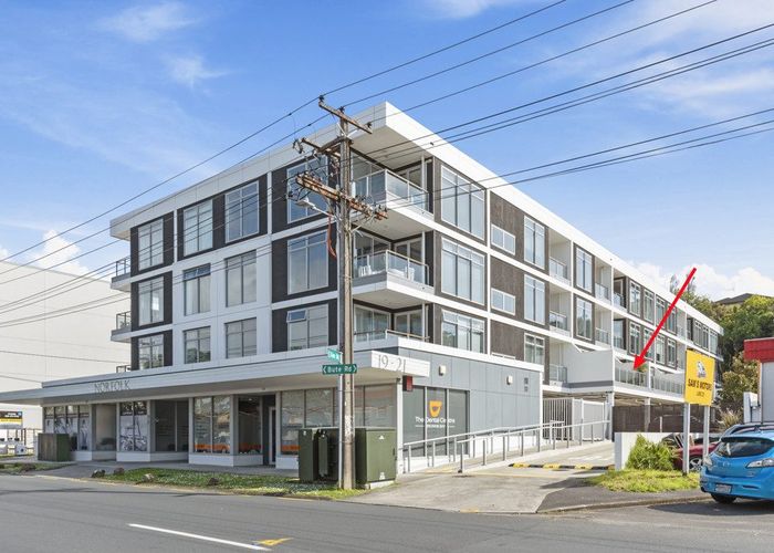  at 103/19 Bute Road, Browns Bay, Auckland