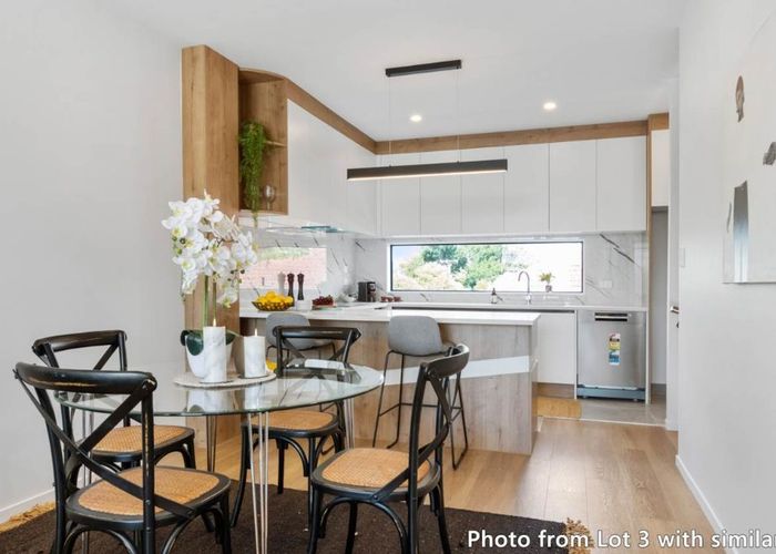  at 5/26 Buscomb Avenue, Henderson, Auckland