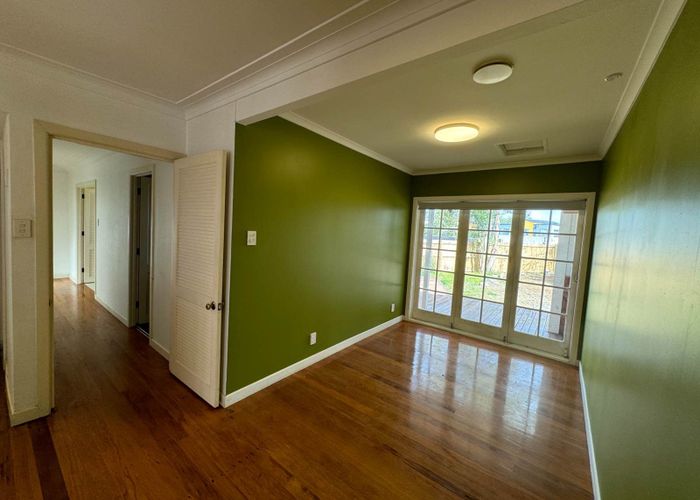  at 40 Swanson Road, Henderson, Auckland