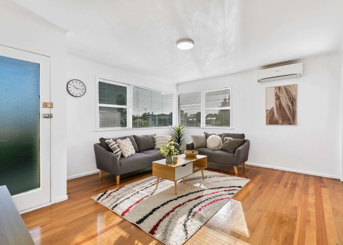  at 10 Beeston Crescent, Manurewa, Auckland