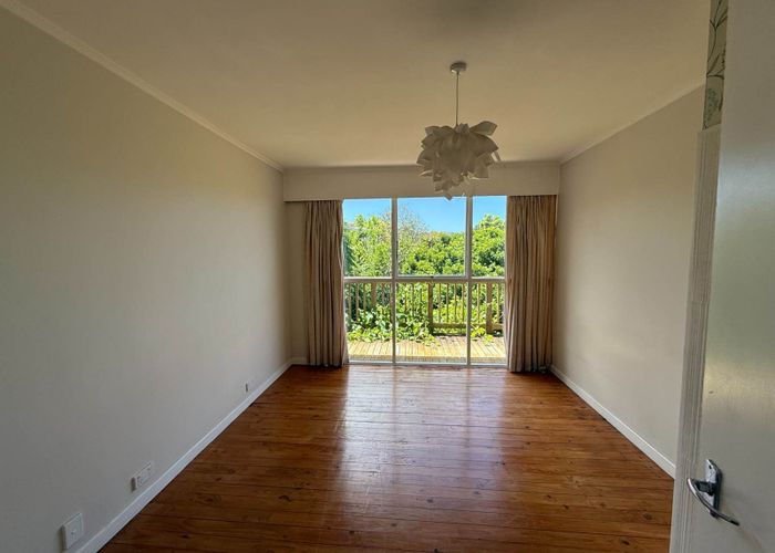  at 114 Arran Road, Browns Bay, North Shore City, Auckland