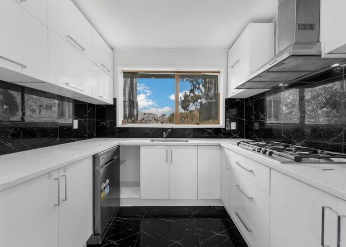  at 3/1544 Dominion Road Extension, Mount Roskill, Auckland