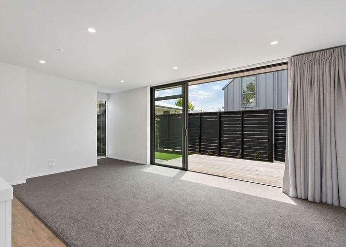  at 33 Oxley Avenue, St. Albans, Christchurch City, Canterbury