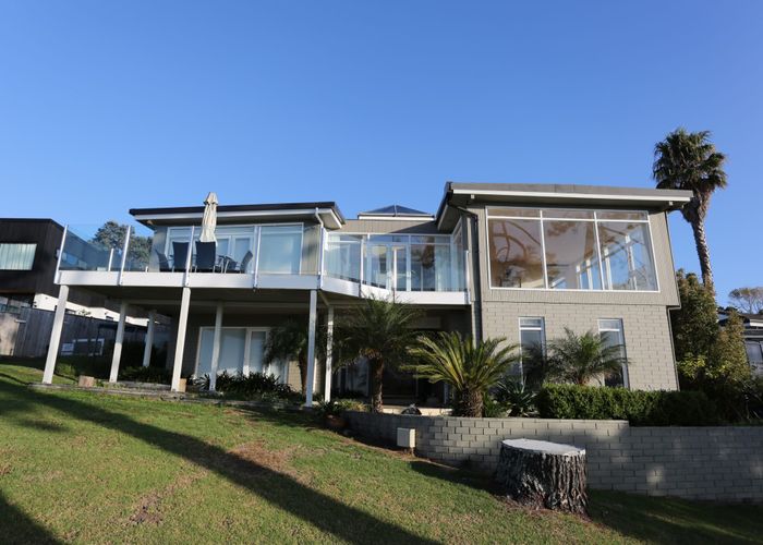  at 77 Cliff Rd, Torbay, North Shore City, Auckland