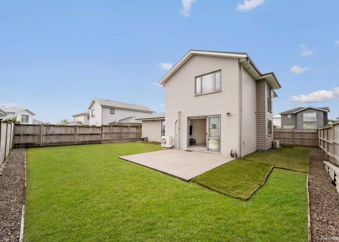  at 16 William Wallbank Crescent, Swanson, Waitakere City, Auckland