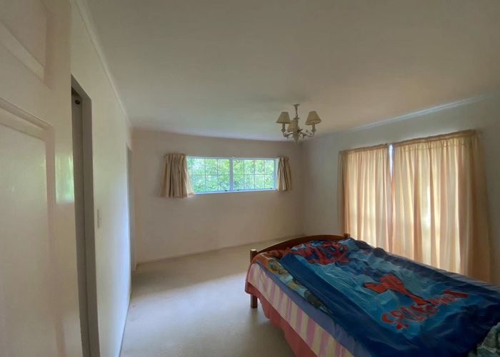  at 33 Newhaven Terrace, Mairangi Bay, Auckland