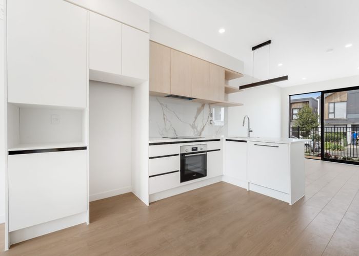  at 5/55 Tahetoka Street, Westgate, Waitakere City, Auckland