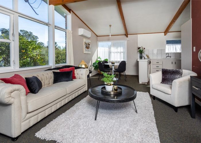  at 2/12 Cleary Road, Panmure, Auckland City, Auckland