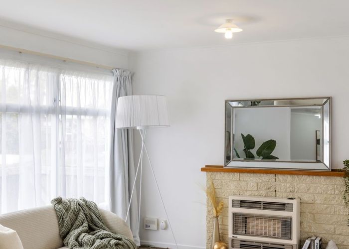  at 10 Pamela Place, Deanwell, Hamilton, Waikato