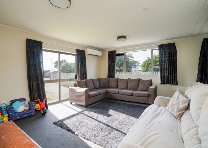  at 6 Maxwell Court, Rockdale, Invercargill