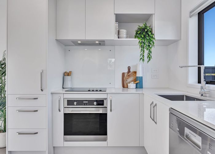 For sale Townhouse 18, 48 Moire Road, Massey, Waitakere City