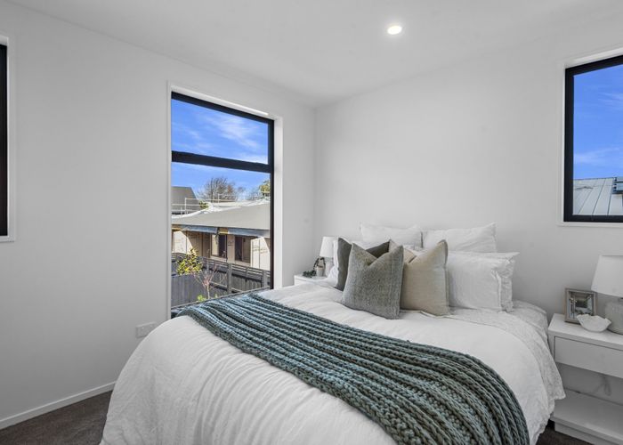  at 2/15 Donald Place, Merivale, Christchurch City, Canterbury