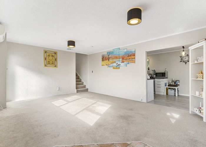  at 36 Verbena Road, Birkdale, Auckland