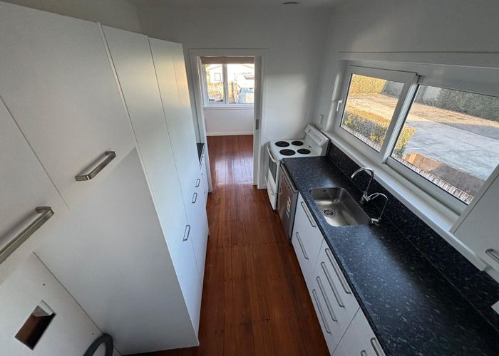  at 105 Lincoln Road, Henderson, Waitakere City, Auckland