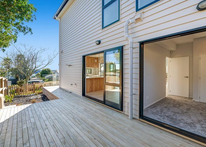  at 11A Merida Place, Unsworth Heights, North Shore City, Auckland