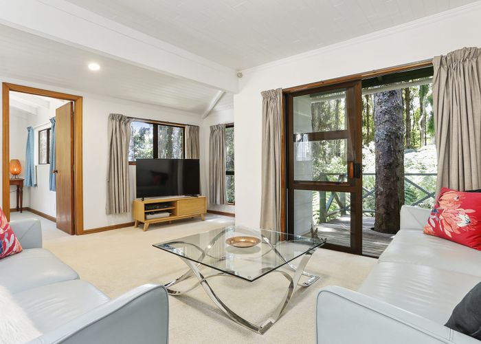  at 25 Napuka Road, Henderson Valley, Auckland
