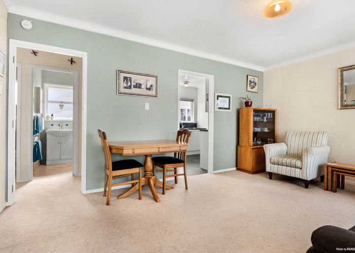  at 2/7 Cheltenham Road, Devonport, Auckland