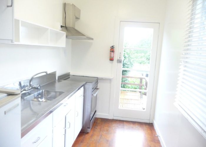  at 2/9 Tarata St, Mount Eden, Auckland City, Auckland